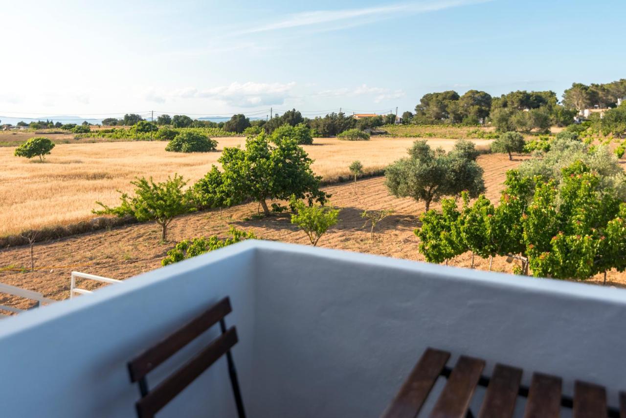 Apartamentos Mayans San Ferrán de ses Roques Esterno foto