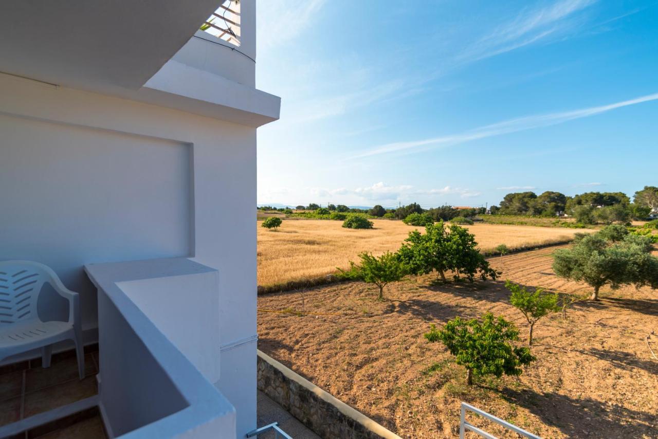 Apartamentos Mayans San Ferrán de ses Roques Esterno foto